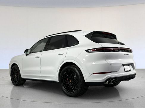 New 2026 Porsche Cayenne S AWD/4WD image 3