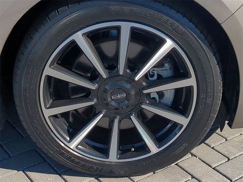 Used 2020 Lincoln Continental Reserve image 12