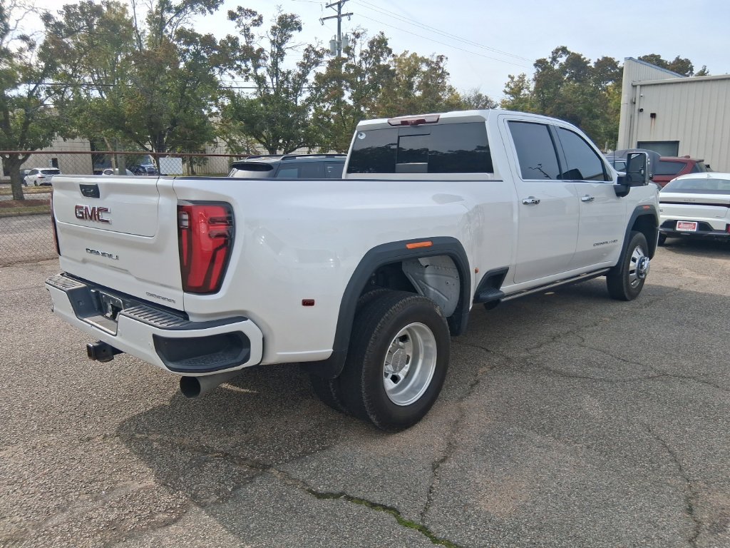 Used 2024 GMC Sierra 3500 Denali w/ Denali Reserve Package AWD/4WD image 5