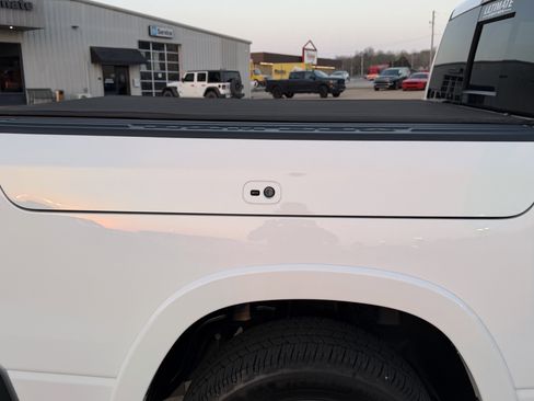 Used 2025 RAM 1500 Limited image 13