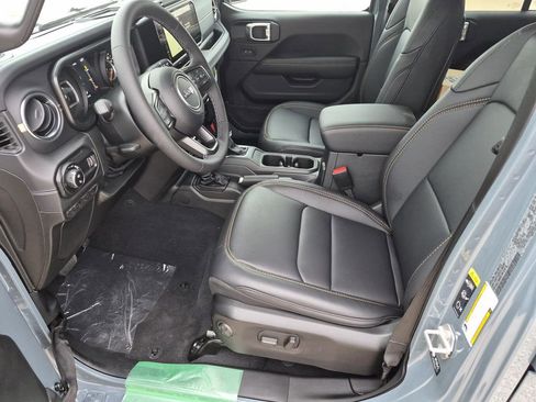 New 2026 Jeep Gladiator Sport AWD/4WD image 10