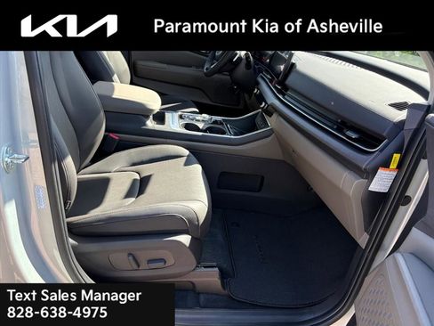 New 2026 Kia Carnival EX image 20