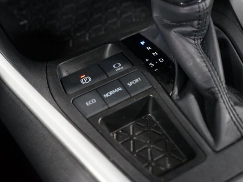 Certified 2024 Toyota RAV4 LE FWD image 22