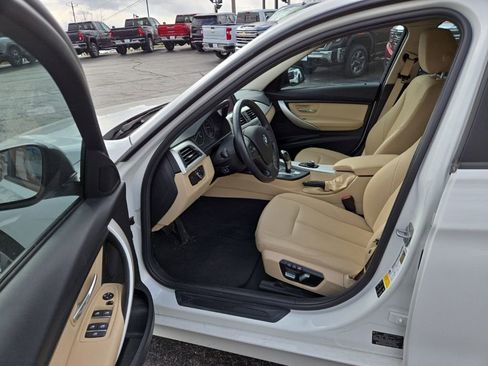 Used 2018 BMW 320i xDrive Sedan AWD/4WD image 8