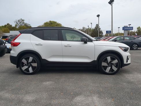 New 2024 Volvo XC40 Recharge Ultimate w/ Protection Package Premier image 3