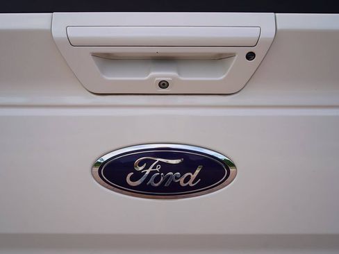 Used 2015 Ford F150 Lariat w/ Equipment Group 501A Mid AWD/4WD image 34