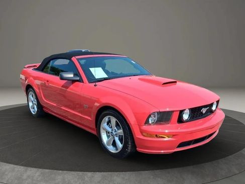 Used 2008 Ford Mustang GT RWD image 8
