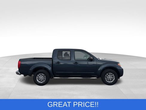 Used 2016 Nissan Frontier SV image 11