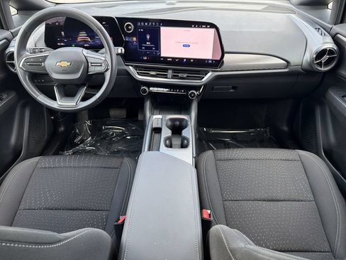 Used 2025 Chevrolet Equinox EV LT FWD image 12