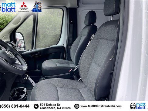 Used 2025 RAM ProMaster 2500 w/ Convenience Group image 27