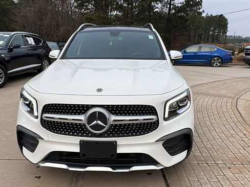 Used 2021 Mercedes-Benz GLB 250 GLB 250 image 3