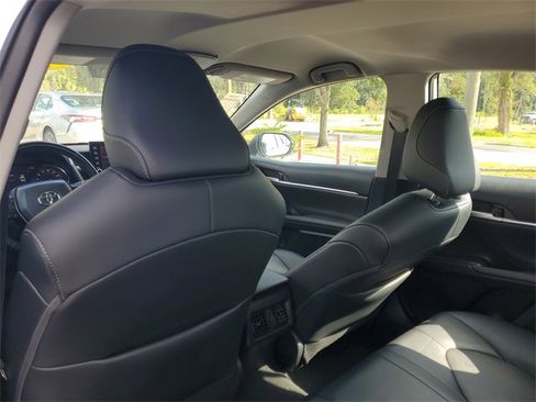 Used 2023 Toyota Camry XSE image 29