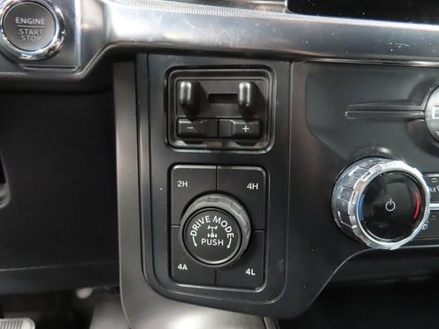 Used 2025 Ford F150 Lariat AWD/4WD image 53