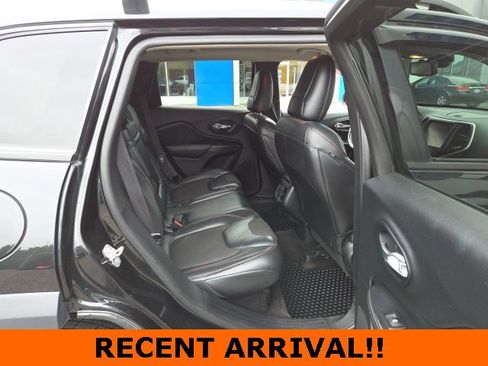 Used 2015 Jeep Cherokee Trailhawk w/ Cold Weather Group image 47