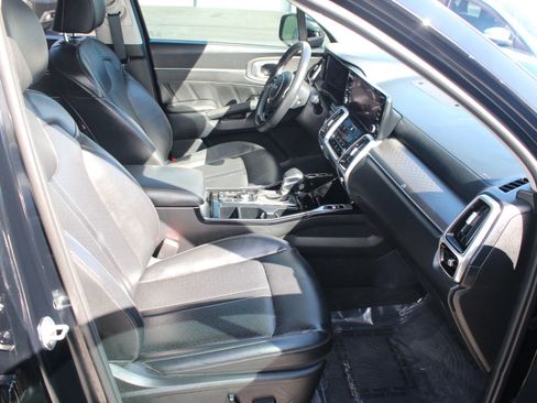 Used 2023 Kia Sorento SX image 36
