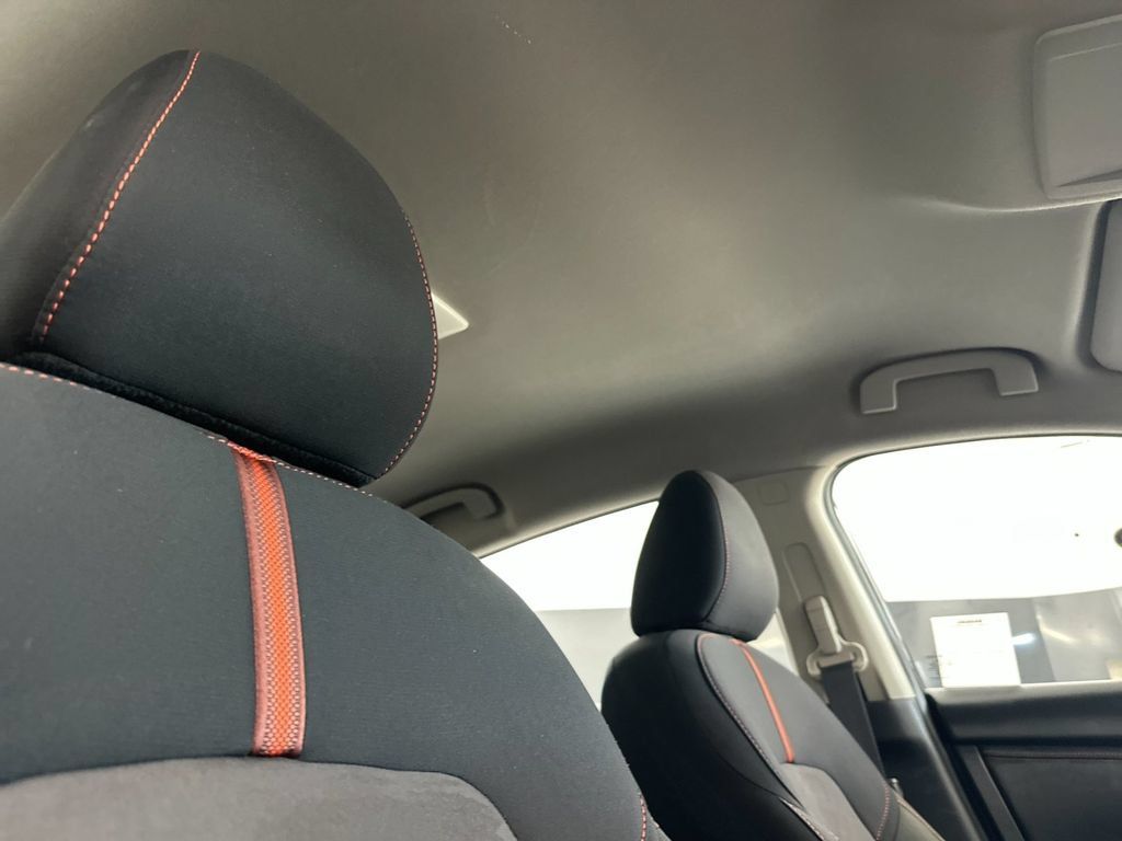 Used 2025 Nissan Sentra SR FWD image 15