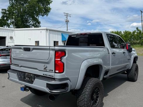 Used 2024 Chevrolet Silverado 2500 LTZ w/ LTZ Plus Package AWD/4WD image 9