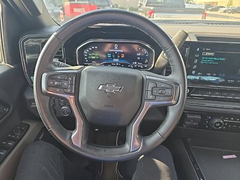 Used 2025 Chevrolet Silverado 2500 ZR2 w/ Technology Package AWD/4WD image 23