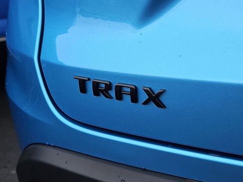 New 2026 Chevrolet Trax RS w/ Sunroof Package FWD image 26