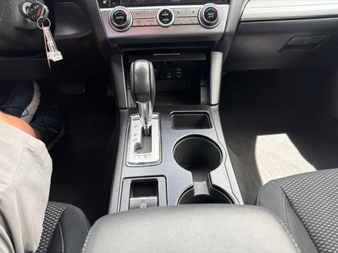 Used 2016 Subaru Outback 2.5i Premium AWD/4WD image 19
