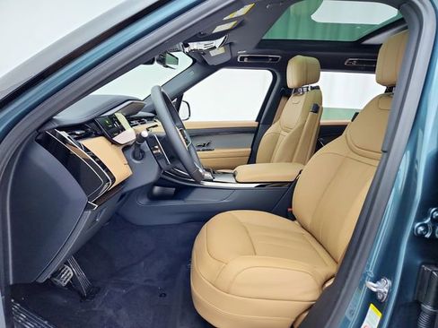 New 2026 Land Rover Range Rover Sport SE image 17
