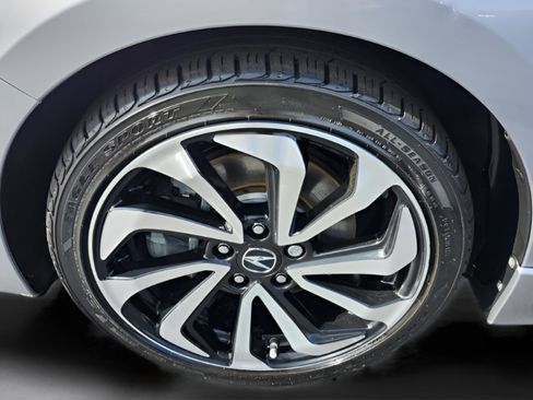 Used 2018 Acura ILX w/ Special Edition Package image 42