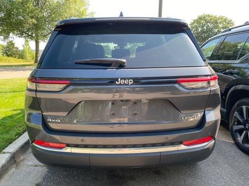 Used 2023 Jeep Grand Cherokee Limited AWD/4WD image 7