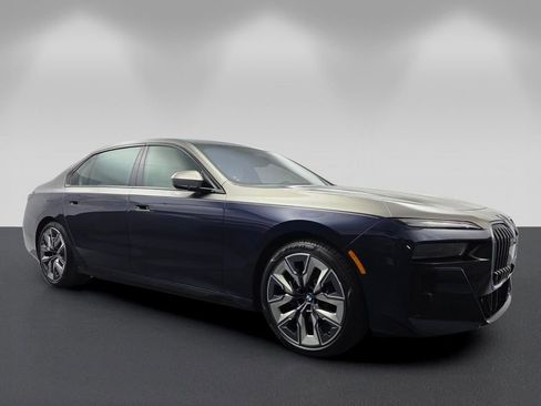 New 2026 BMW 760i xDrive image 1