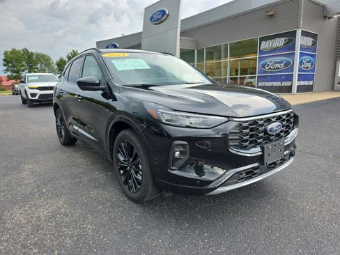 Used 2024 Ford Escape ST-Line Elite w/ Premium Technology Package image 3