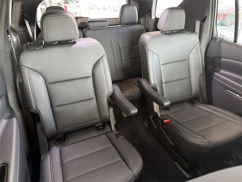 New 2026 Chevrolet Traverse LT w/ Midnight/Sport Edition image 18