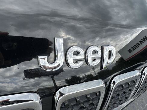 Used 2020 Jeep Cherokee Limited AWD/4WD image 22