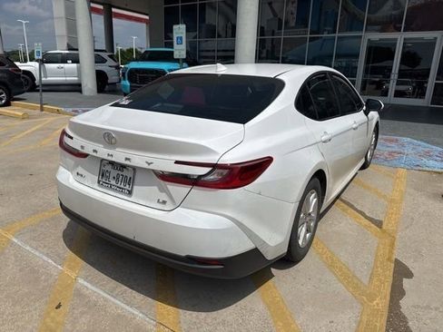 Used 2025 Toyota Camry LE w/ Convenience Package FWD image 8
