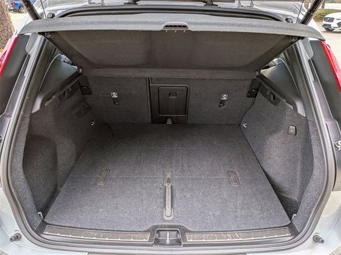 Certified 2025 Volvo XC40 B5 Plus image 12