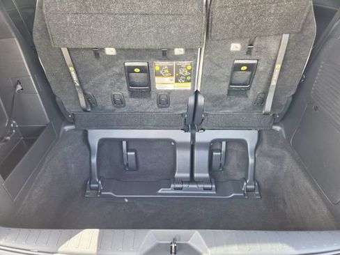 Certified 2026 Toyota Sienna XLE FWD image 28