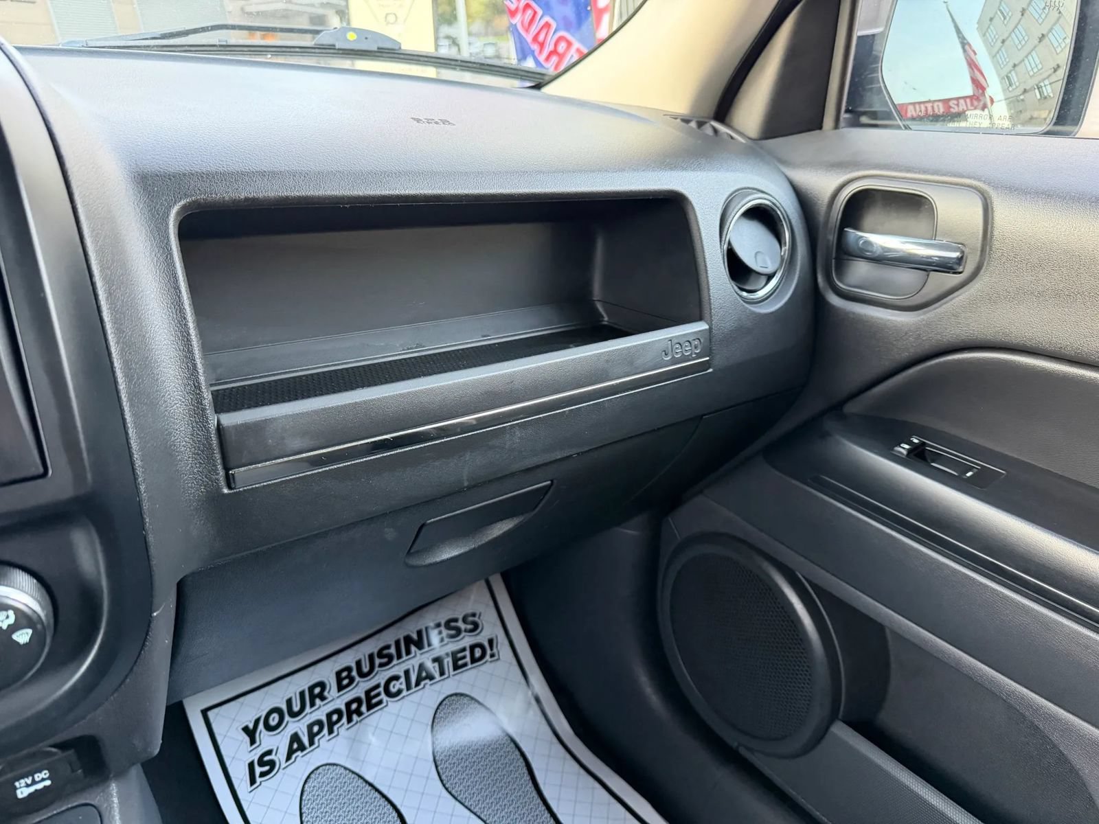 Used 2013 Jeep Patriot Latitude FWD image 21