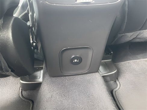 Used 2023 Ford Escape Platinum image 32