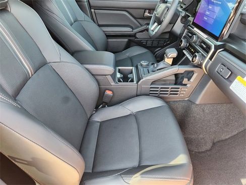 New 2025 Toyota 4Runner Limited image 10