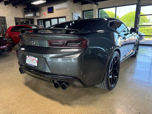 Used 2016 Chevrolet Camaro SS RWD image 7