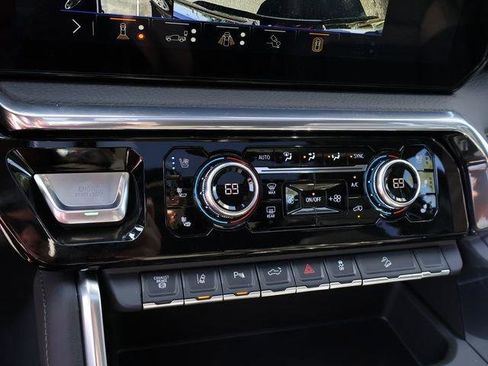 New 2026 GMC Sierra 2500 Denali w/ Denali Reserve Package AWD/4WD image 31