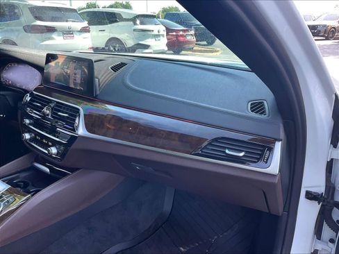 Used 2020 BMW M550i xDrive AWD/4WD image 17