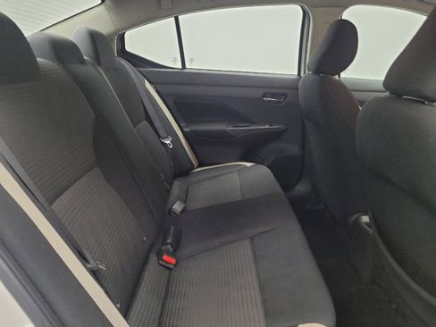 Used 2021 Nissan Versa SV FWD image 19