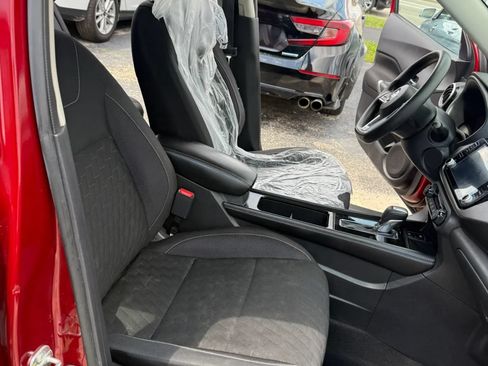 Used 2021 Nissan Kicks SV FWD image 19