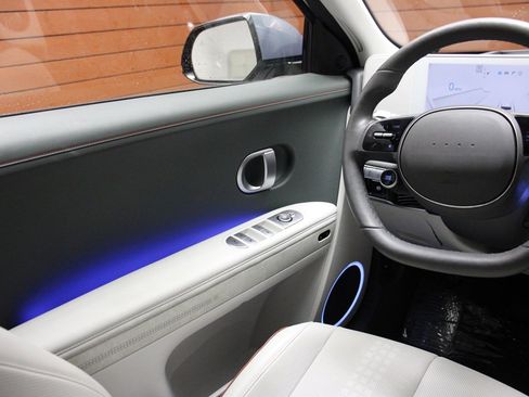 Used 2024 Hyundai Ioniq 5 Limited image 29