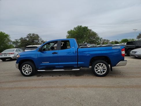 Used 2018 Toyota Tundra SR5 image 9