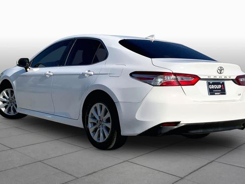 Used 2020 Toyota Camry LE FWD image 12