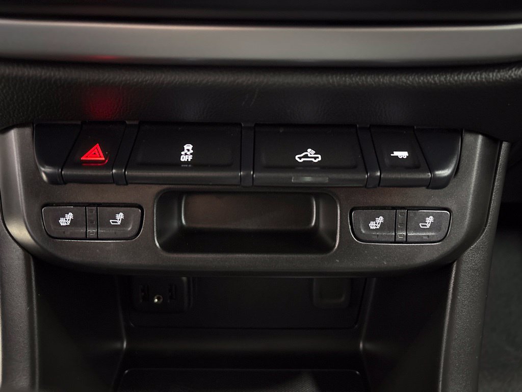 Used 2021 Chevrolet Colorado LT w/ LT Convenience Package AWD/4WD image 20