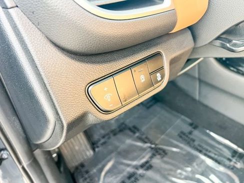 Certified 2024 Kia Seltos EX image 18