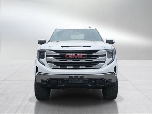 Used 2024 GMC Sierra 1500 SLE w/ X31 Off-Road Package AWD/4WD image 8