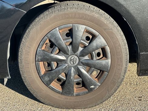 Used 2012 Toyota Corolla L image 40