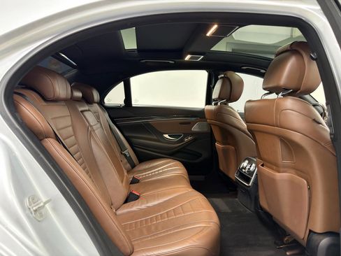 Used 2018 Mercedes-Benz S 560 S 560 4MATIC Sedan image 31